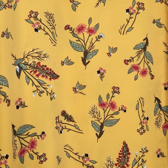 LADIES YELLOW FLOWER 🌻 Tank Top - Picture 3 of 5